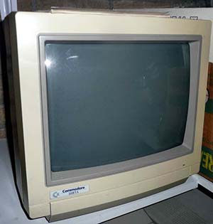 Commodore 1085S-D2 with white badge